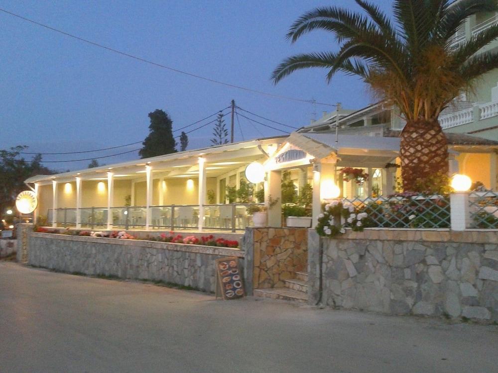 金色夕阳酒店 布卡里 外观 照片